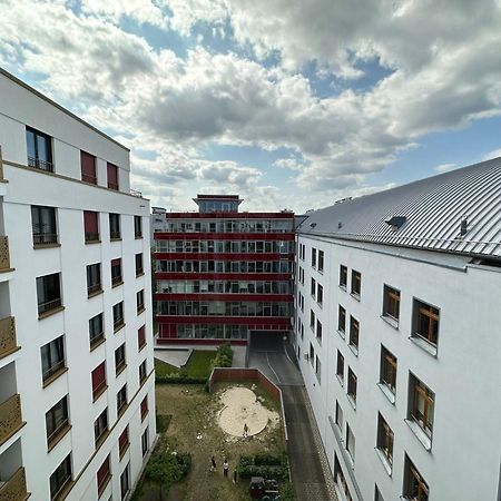 Either Private 2B2B Or Shared 1B1B, Luxury, Bright, Spacious Berlim Exterior foto