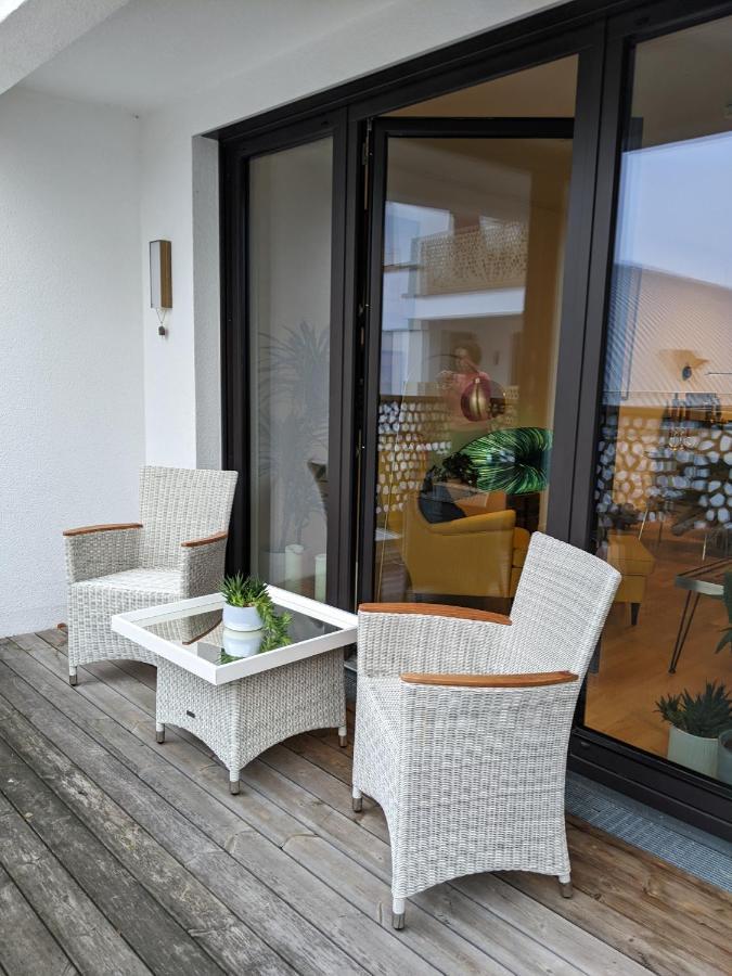 Either Private 2B2B Or Shared 1B1B, Luxury, Bright, Spacious Berlim Exterior foto