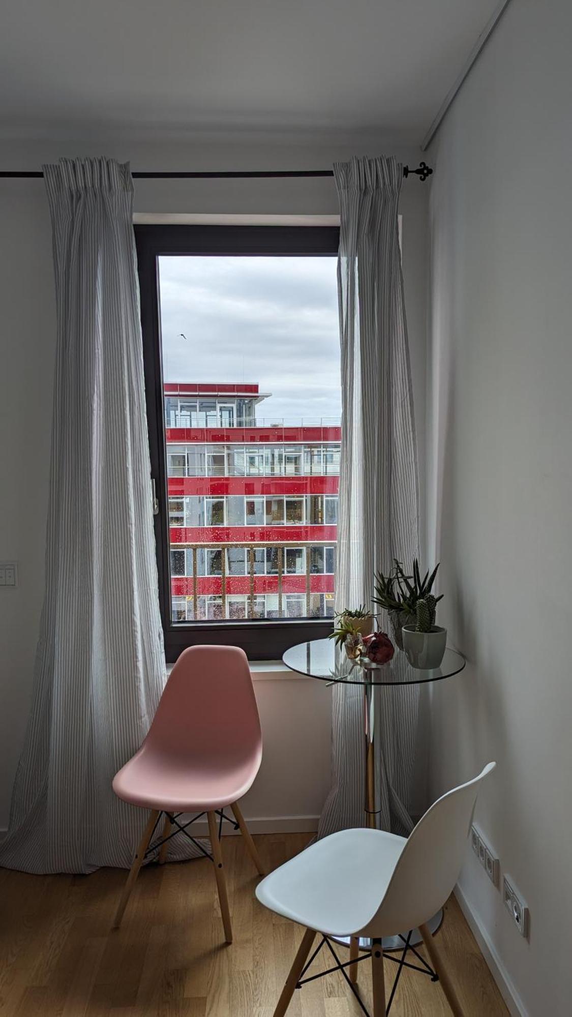 Either Private 2B2B Or Shared 1B1B, Luxury, Bright, Spacious Berlim Quarto foto